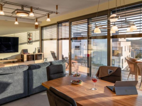 Mosel Sky Lounge with loggia & panoramic view